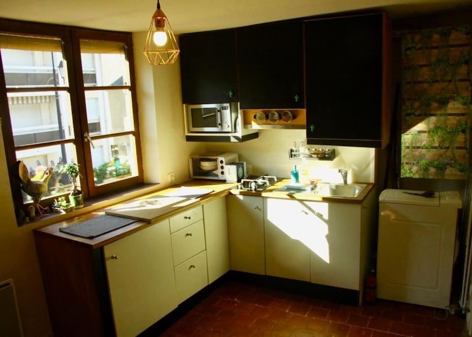 Cosy Apartment By The Magical Marais De Bourges Bagian luar foto